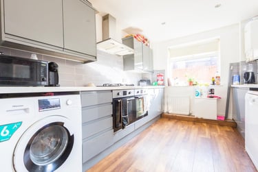 6 bed house, Cardigan Terrace, Jesmond Vale, Newcastle, NE65NU - Image 2